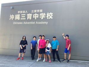 沖三中玄関2